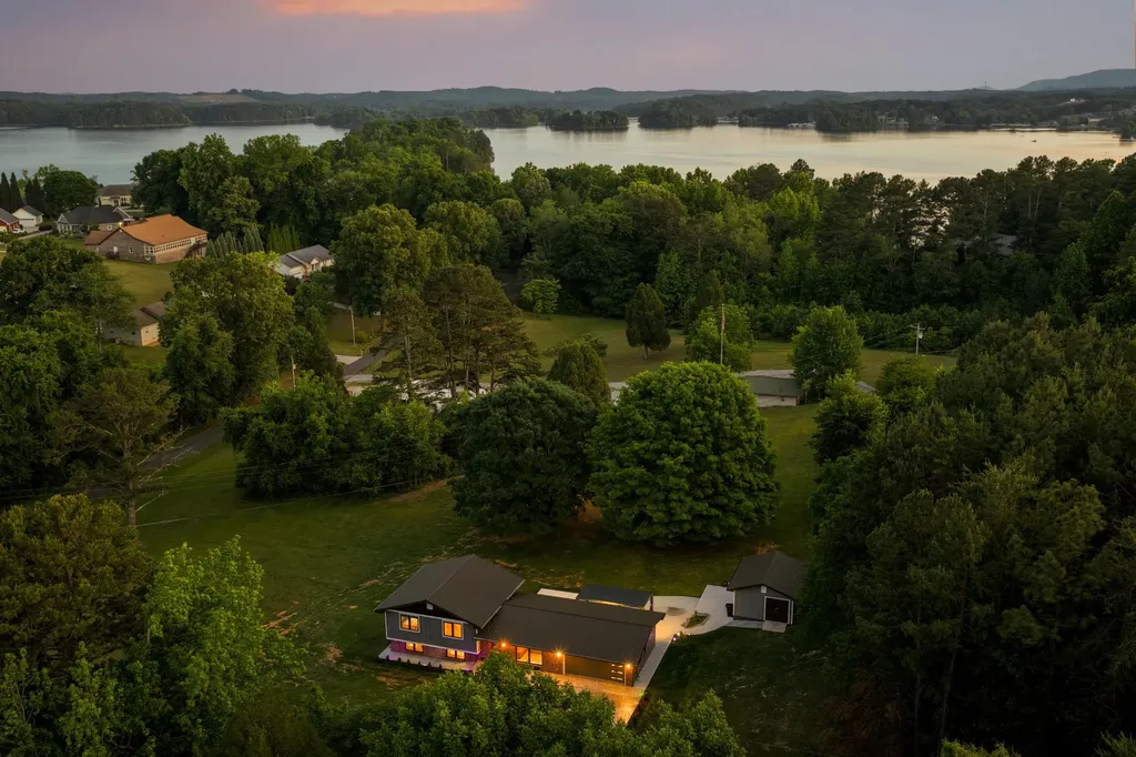 552 Dreamland Road Spring City TN 37381