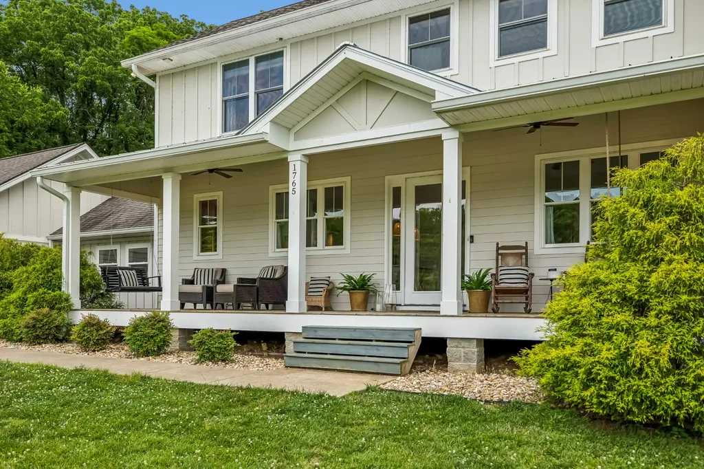 1765 Theta Pike Columbia TN 38401