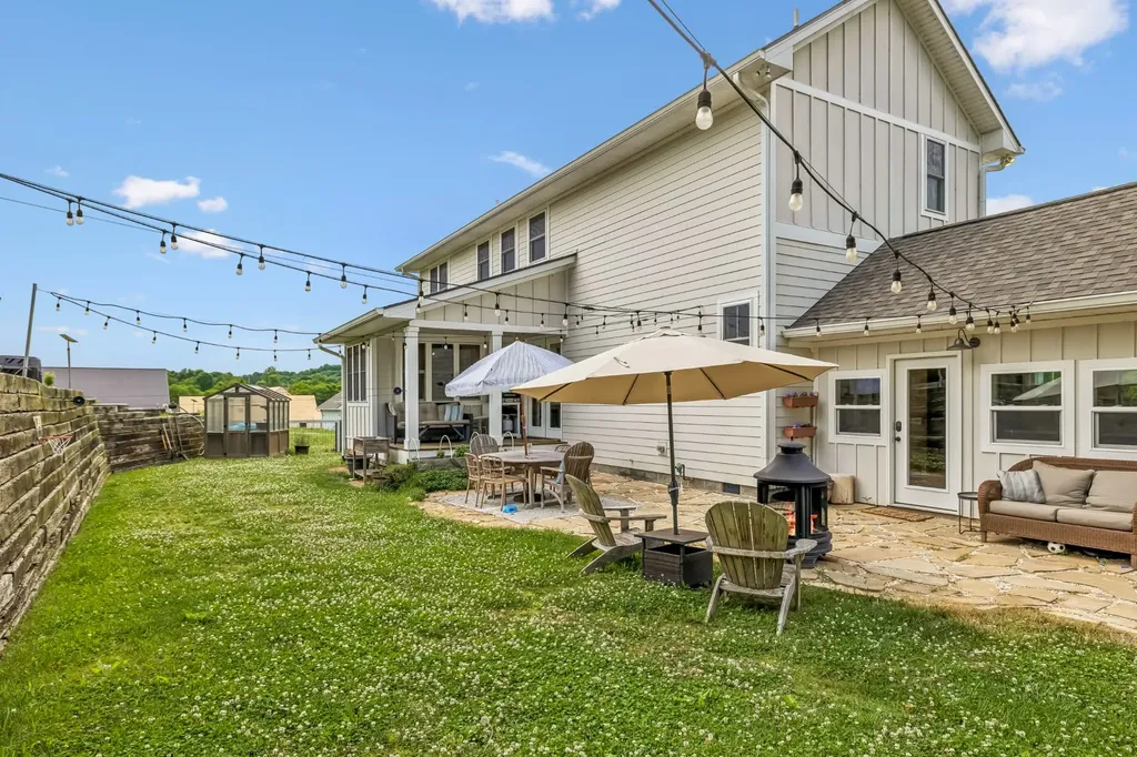 1765 Theta Pike Columbia TN 38401