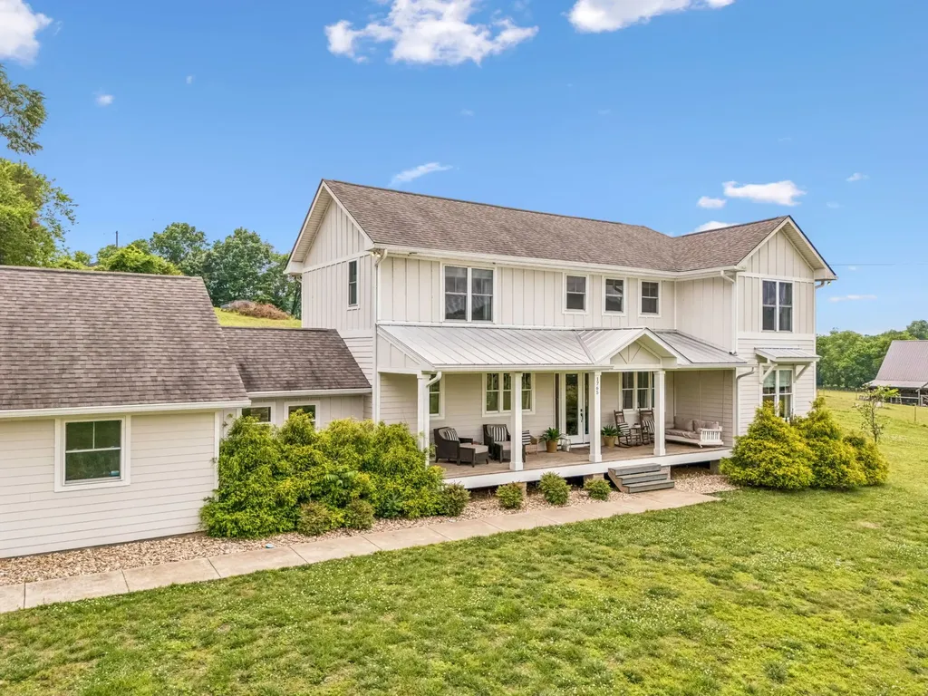 1765 Theta Pike Columbia TN 38401