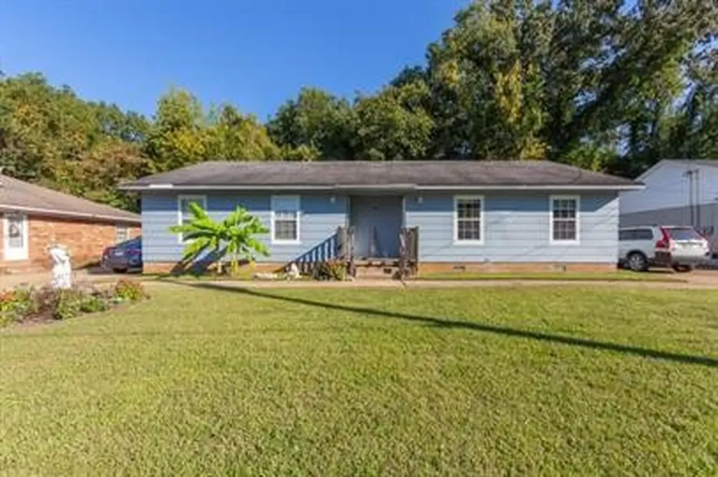 30 Carolane Drive Jackson TN 38305