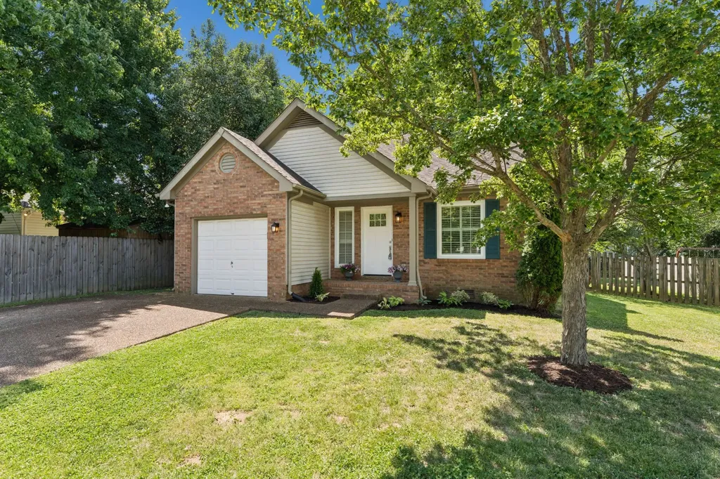 5204 Village Trace Nashville TN 37211