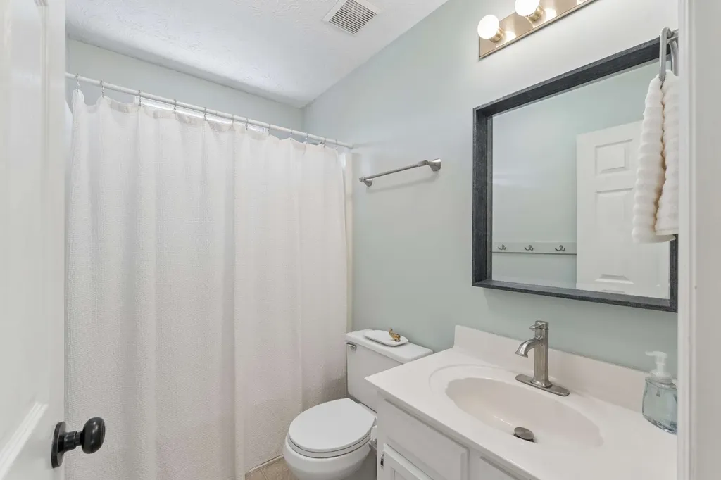 5204 Village Trace Nashville TN 37211