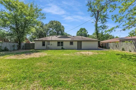 1712 Oakwood Drive Memphis TN 38116