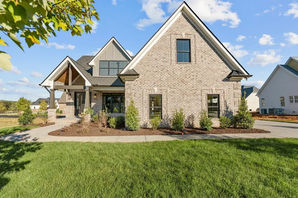 1003 Stone Creek Lane #221 Lebanon TN 37087