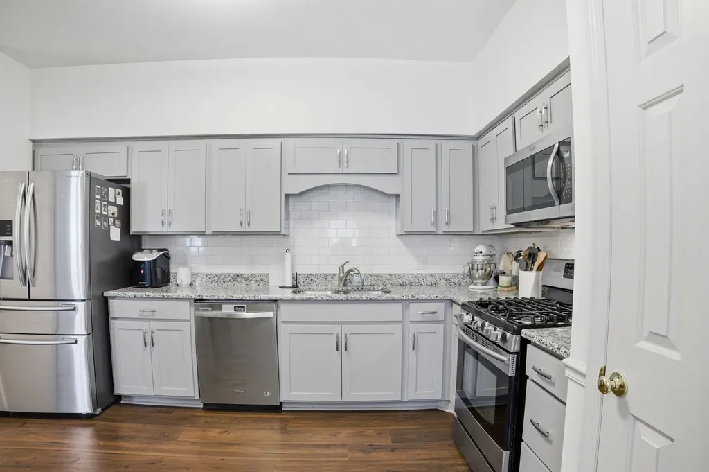 2131 Benton Hall Court Columbia TN 38401