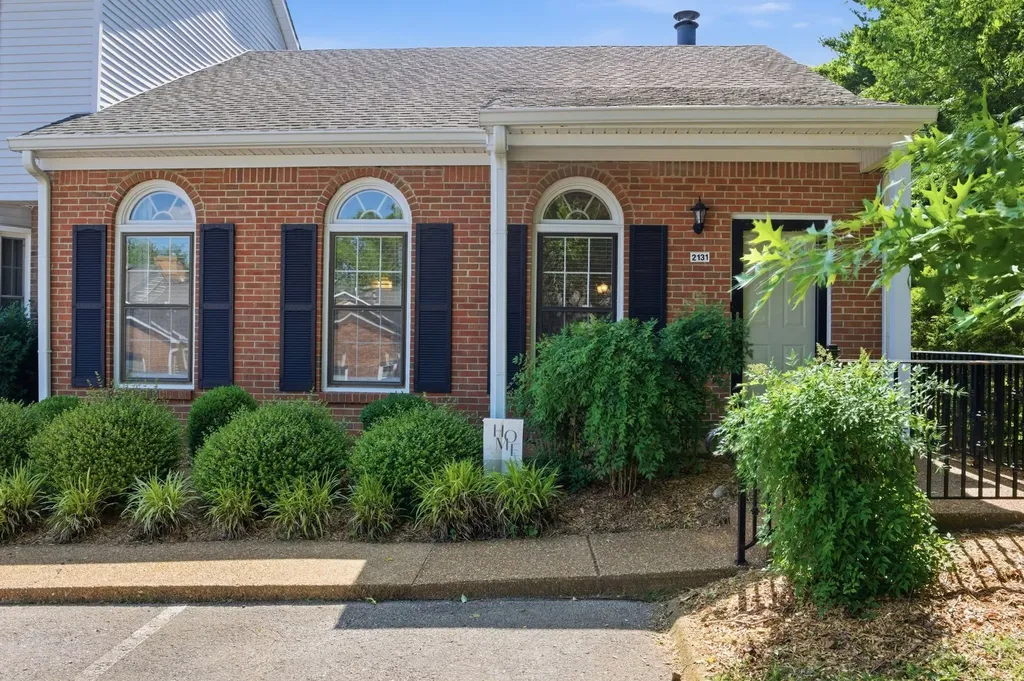2131 Benton Hall Court Columbia TN 38401