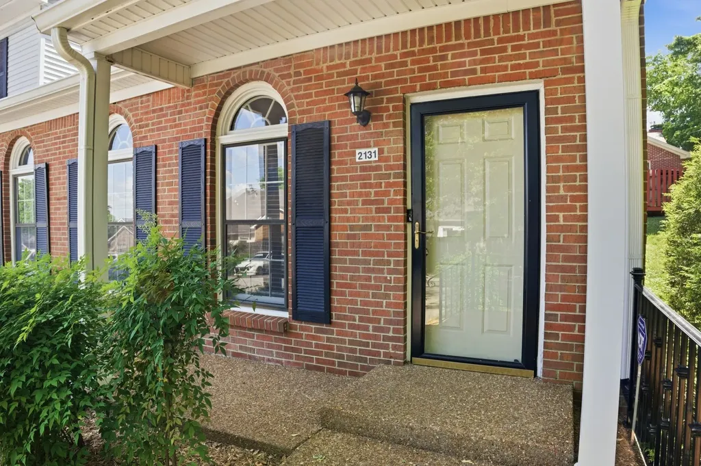 2131 Benton Hall Court Columbia TN 38401