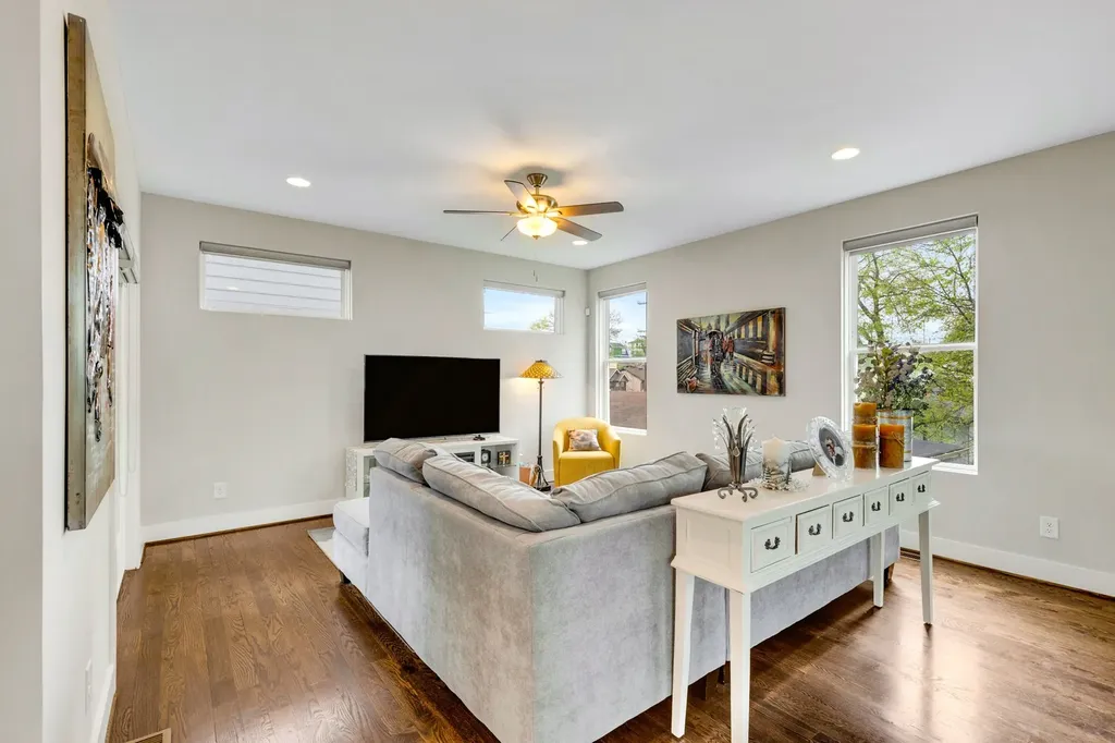 40 Hubbard Street Nashville TN 37210