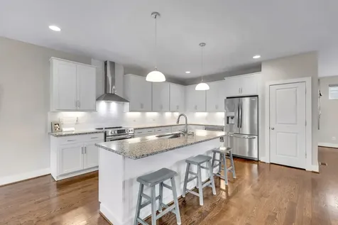 40 Hubbard Street Nashville TN 37210