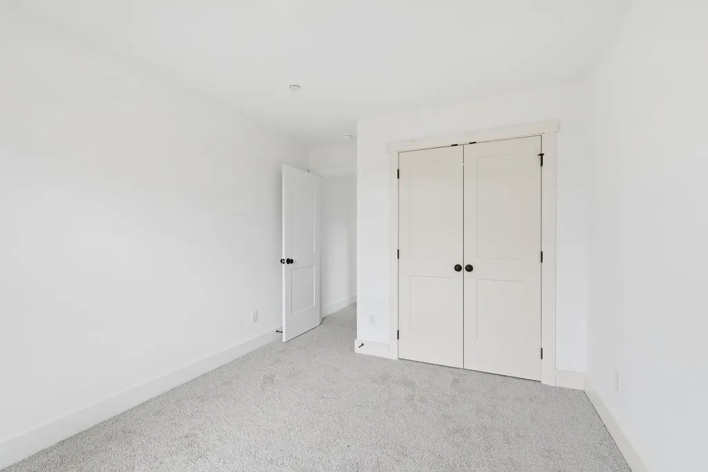 2945 Sharpstone Drive Columbia TN 38401