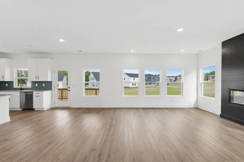 2945 Sharpstone Drive Columbia TN 38401