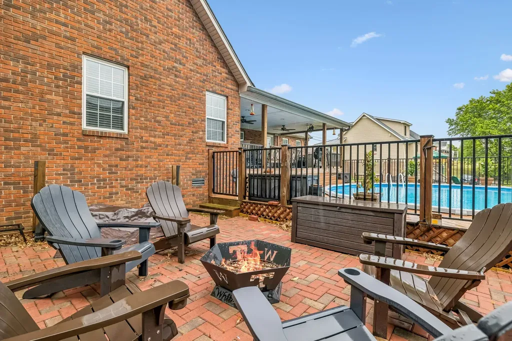 6 County House Circle Carthage TN 37030