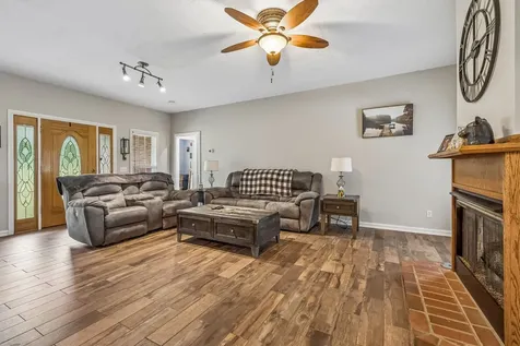 6 County House Circle Carthage TN 37030