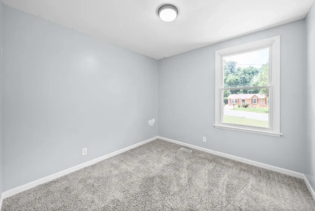 403 Louise Lane Clarksville TN 37042