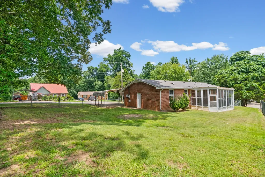 403 Louise Lane Clarksville TN 37042