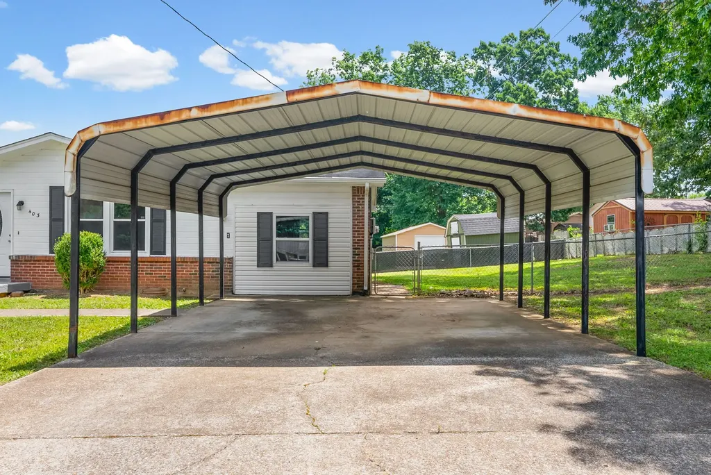403 Louise Lane Clarksville TN 37042