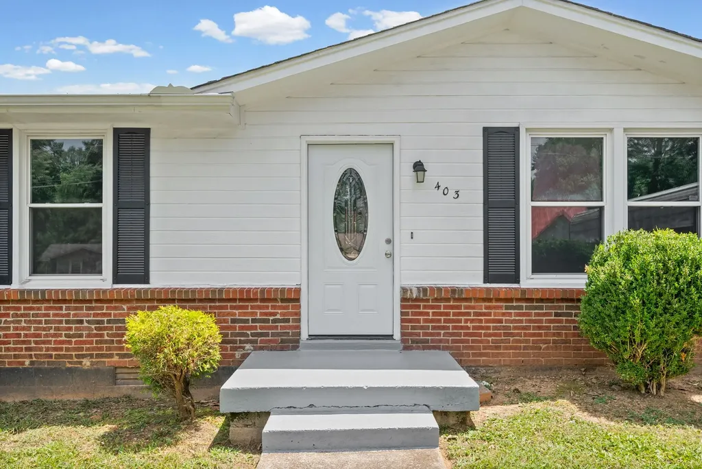 403 Louise Lane Clarksville TN 37042