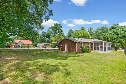 403 Louise Lane Clarksville TN 37042