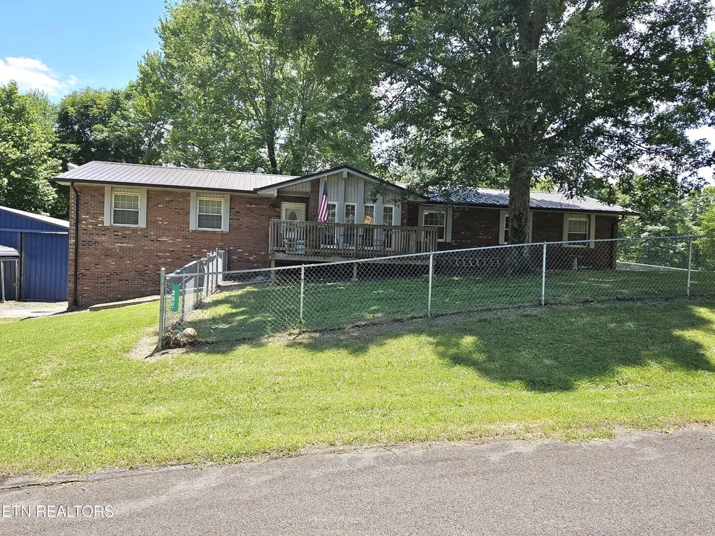 200 Sweet Lane Clinton TN 37716
