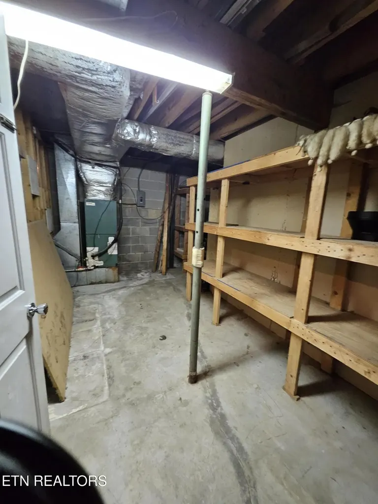 200 Sweet Lane Clinton TN 37716