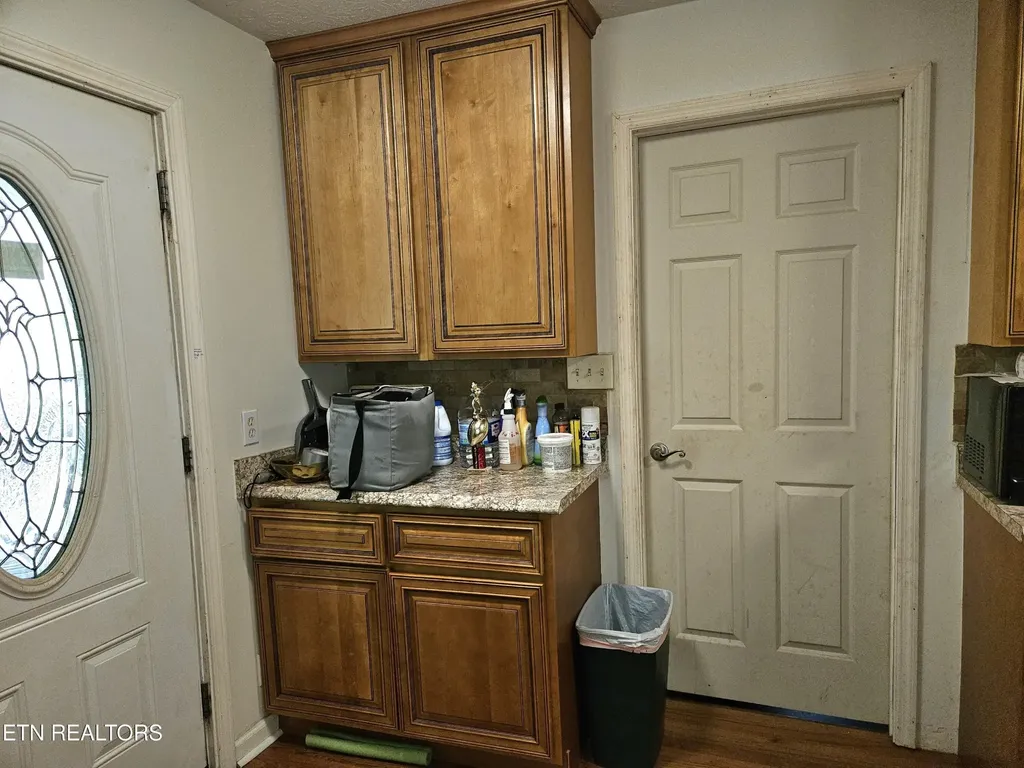 200 Sweet Lane Clinton TN 37716
