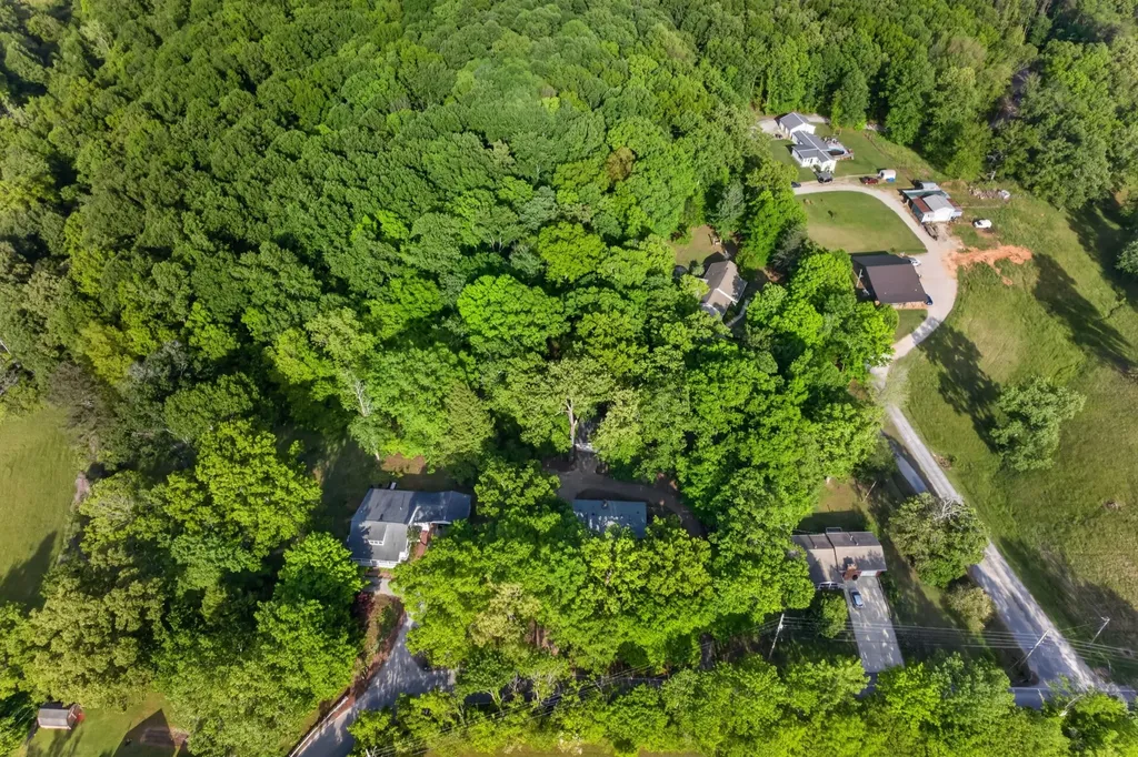 1342 Holladay Road Cookeville TN 38501