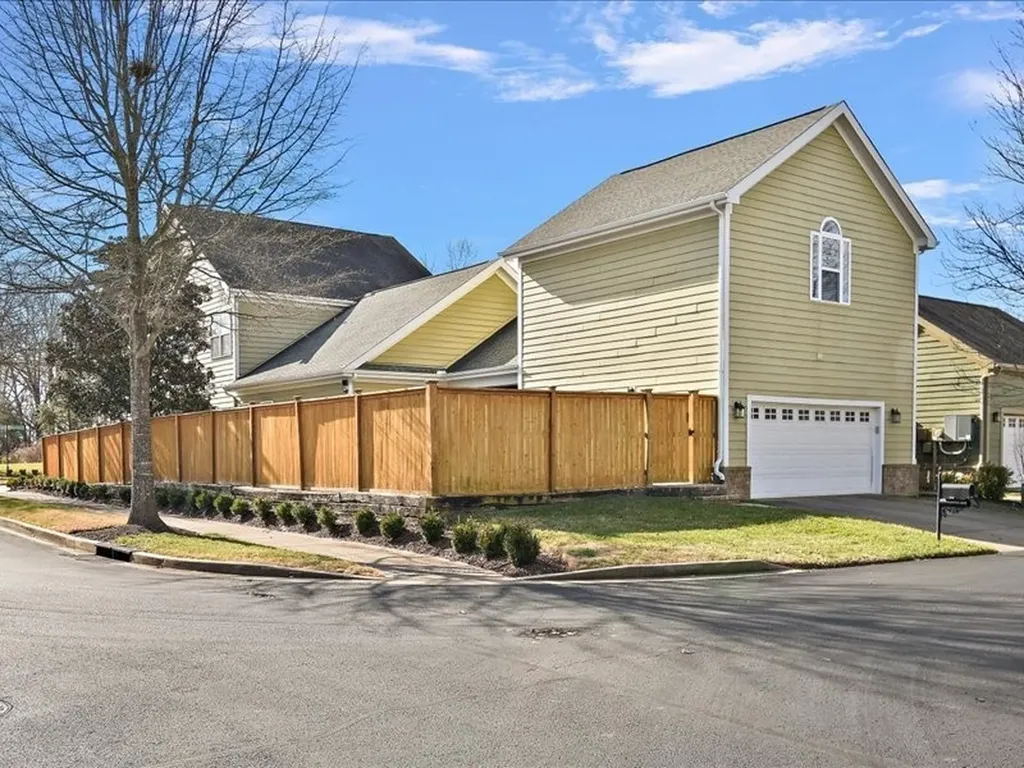2976 Kingston Cir, S Mount Juliet TN 37122