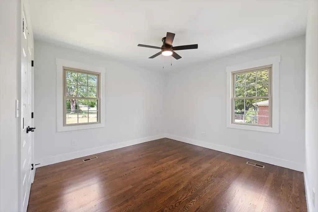 330 Lagoon Drive Mcminnville TN 37110