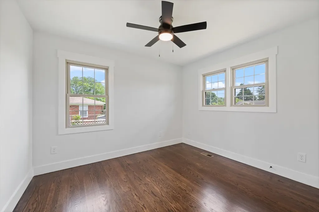 330 Lagoon Drive Mcminnville TN 37110