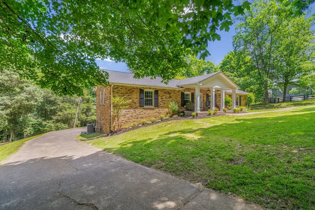 220 Norma Court Clarksville TN 37043