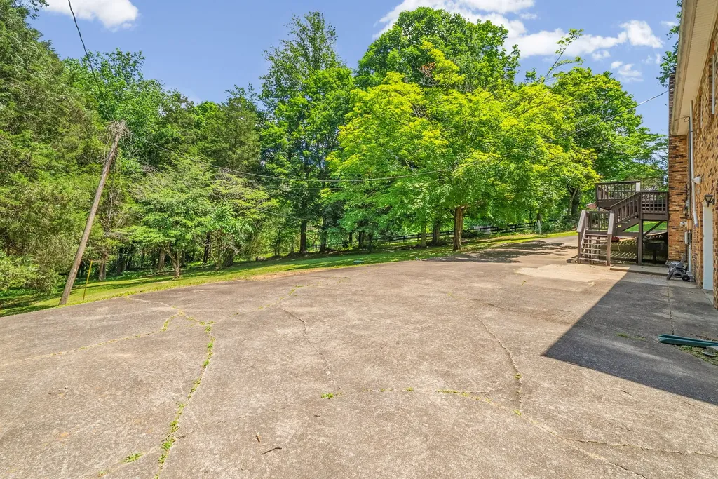 220 Norma Court Clarksville TN 37043