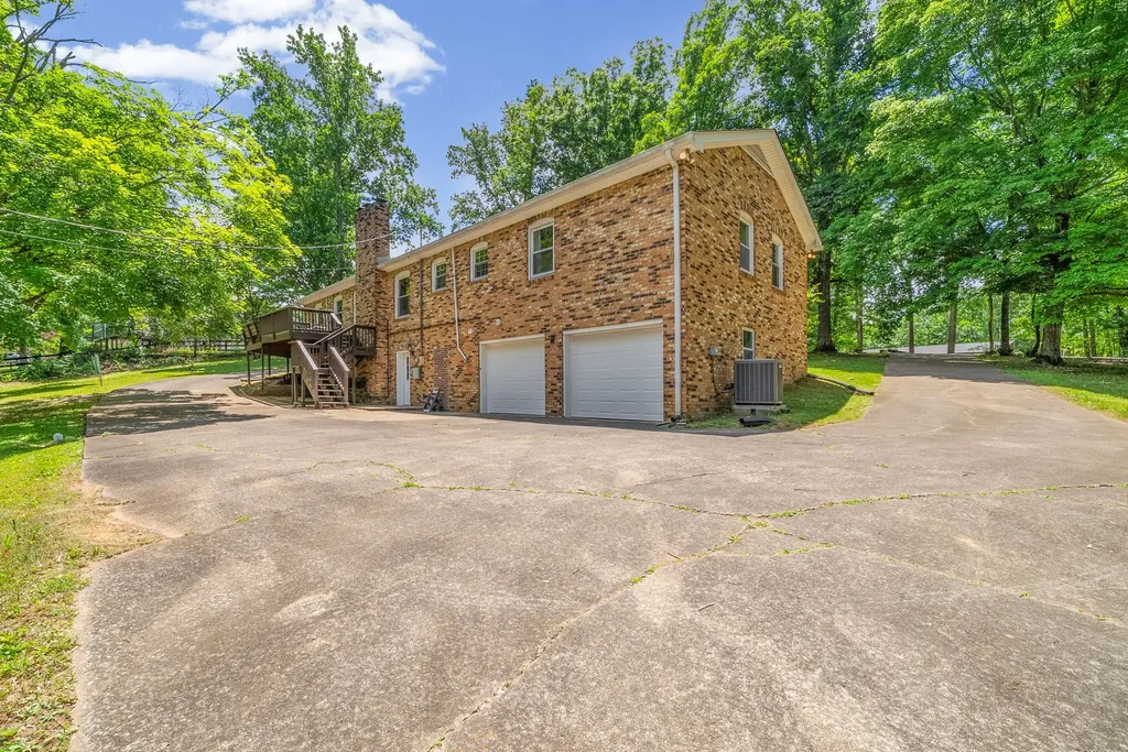 220 Norma Court Clarksville TN 37043