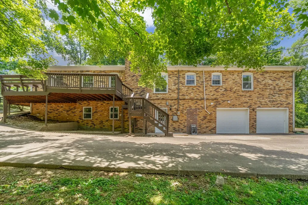 220 Norma Court Clarksville TN 37043
