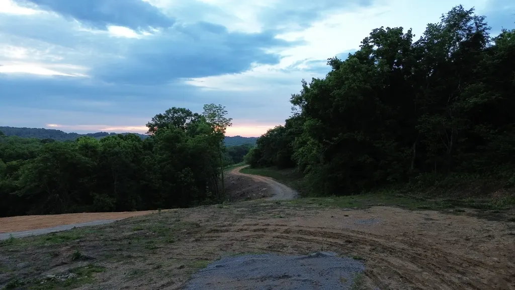 1820 New Highway 7 Columbia TN 38401