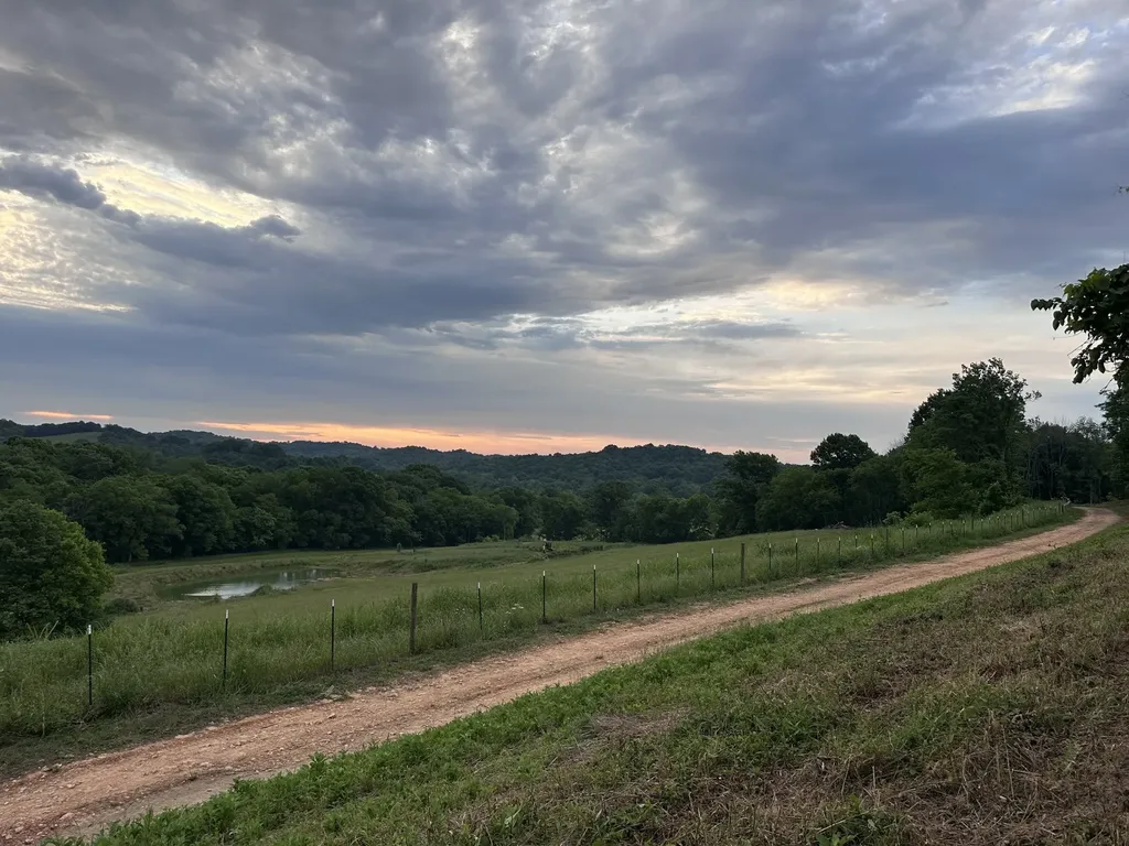 1820 New Highway 7 Columbia TN 38401
