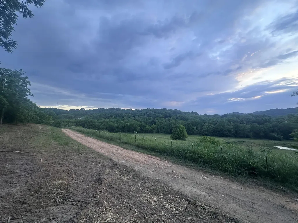 1820 New Highway 7 Columbia TN 38401