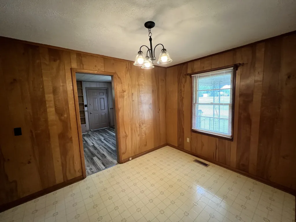 208 Lillian Street Winchester TN 37398