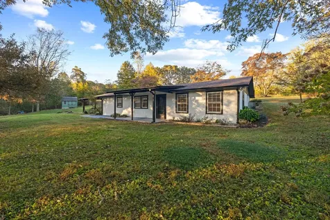 133 Mockerson Road Leoma TN 38468