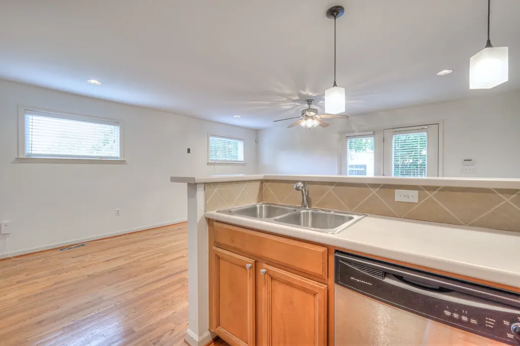5306B Georgia Avenue Nashville TN 37209