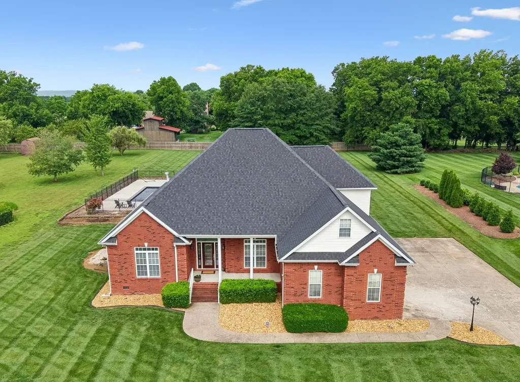 6928 Zion Crossing Court Columbia TN 38401