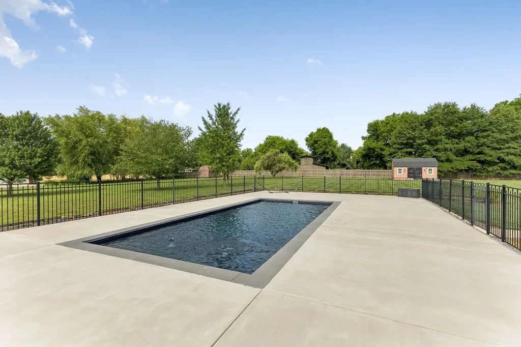 6928 Zion Crossing Court Columbia TN 38401