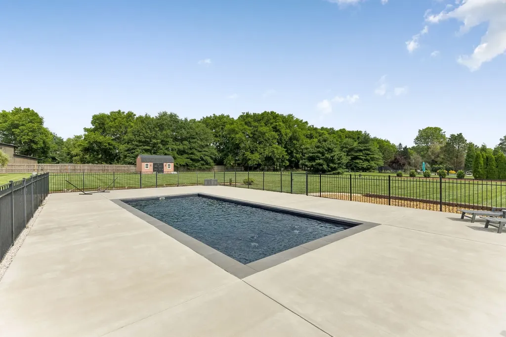 6928 Zion Crossing Court Columbia TN 38401