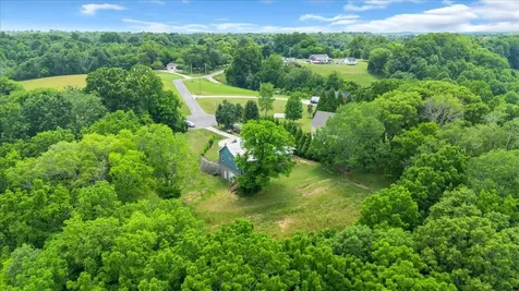 1174 Majors Cemetery Road Lynchburg TN 37352