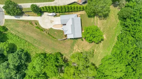1174 Majors Cemetery Road Lynchburg TN 37352