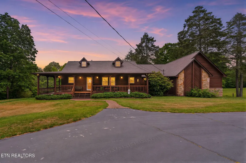 25 Old Kentucky Stock Road Crossville TN 38571