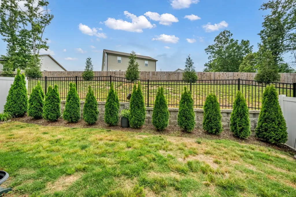 123 Timber Crest Trail White Bluff TN 37187