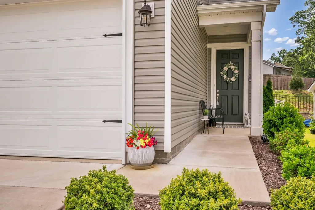 123 Timber Crest Trail White Bluff TN 37187