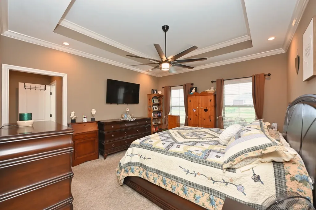 727A N Russell Street Portland TN 37148