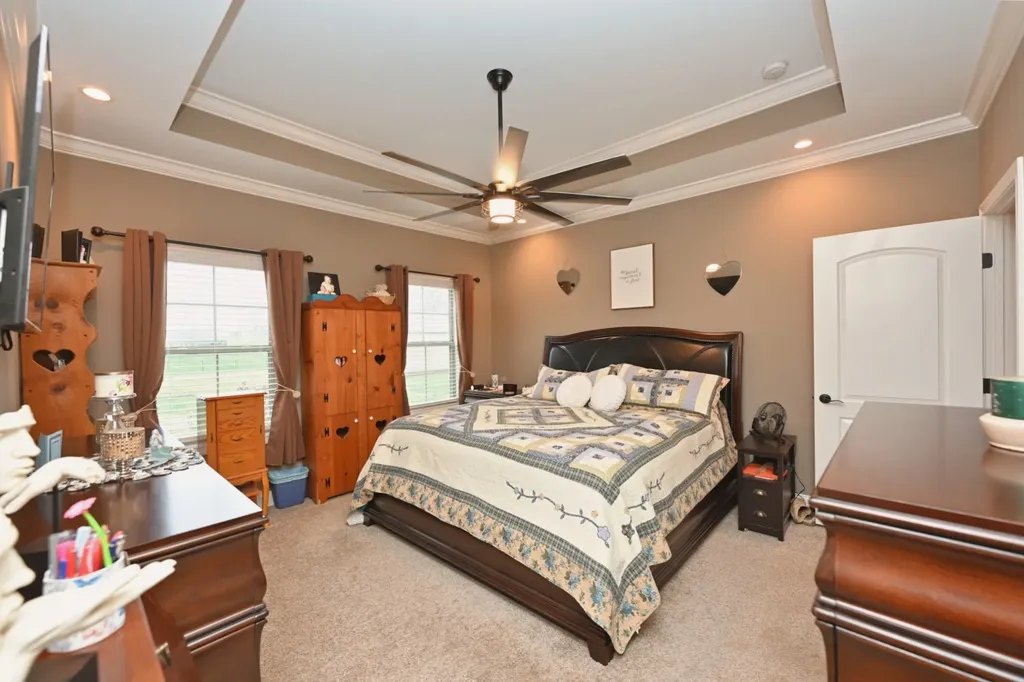 727A N Russell Street Portland TN 37148